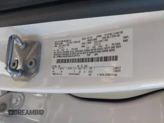 2019 Ford Escape SE z VIN 1FMCU9GD3KUC47731, wystawiony jako IAAI lot #41694244 z przebiegiem 77 059 mil mil oraz . Historia ofert i sprzedaży dostępna na DreamBid. Obrazek 9.