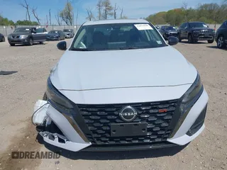 2024 Nissan Altima SR z VIN 1N4BL4CVXRN400409, wystawiony jako IAAI lot #42075648 z przebiegiem 9 108 mil mil oraz . Historia ofert i sprzedaży dostępna na DreamBid. Obrazek 13.