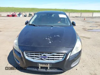 2011 Volvo S60 z VIN YV1902FH4B2005400, wystawiony jako IAAI lot #41858710 z przebiegiem 164 408 mil mil oraz . Historia ofert i sprzedaży dostępna na DreamBid. Obrazek 6.