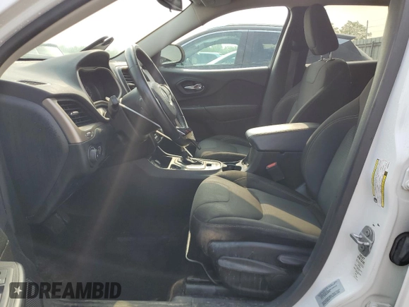 2017 Jeep Cherokee Latitude with VIN 1C4PJLCBXHW534318, listed as a Copart auction lot 59380155 with 101,051 mi miles and Salvage title. Bid and sale history available at DreamBid. Image 7.