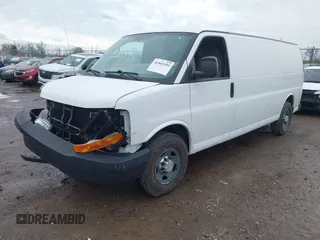 2014 Chevrolet Express Cargo Van with VIN 1GCWGGCA0E1155572, listed as a IAAI auction lot 41965353 with 324,538 mi miles. Bid and sale history available at carsss.com. Image 2.