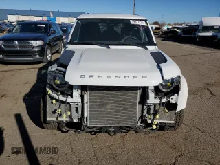 2020 Land Rover Defender SE z VIN SALEPEEU1L2017840, wystawiony jako Copart lot #79827314 z przebiegiem 63 973 mil mil oraz Czysty tytuł • Clean title. Historia ofert i sprzedaży dostępna na DreamBid. Obrazek 5.