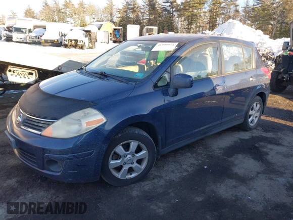 2008 Nissan Versa 1.8 S with VIN 3N1BC13E98L383015, listed as a IAAI auction lot 41599974 with 136,937 mi miles. Bid and sale history available at carsss.com. Image 2.