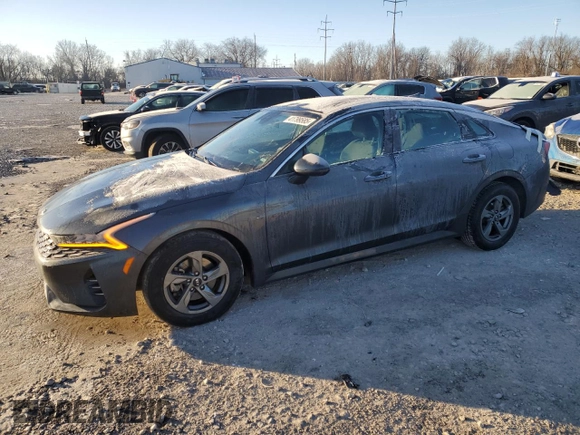 2021 Kia K5 LXS with VIN 5XXG14J27MG011486, listed as a Copart auction lot 41799585 with 38,647 mi miles and Salvage Title. Bid and sale history available at carsss.com. Image 1.