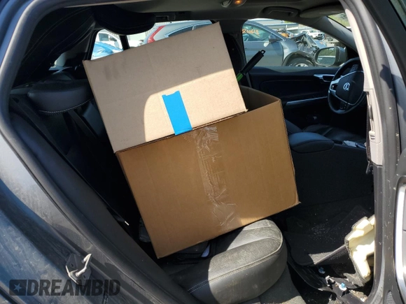 2018 Volvo V60 Dynamic with VIN YV140MEL2J2379191, listed as a Copart auction lot 56674385 with Not provided miles and Salvage title. Bid and sale history available at DreamBid. Image 10.