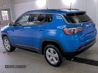 2021 Jeep Compass Latitude z VIN 3C4NJDBB0MT594087, wystawiony jako IAAI lot #42791550 z przebiegiem 78 385 mil mil oraz . Historia ofert i sprzedaży dostępna na DreamBid. Obrazek 13.