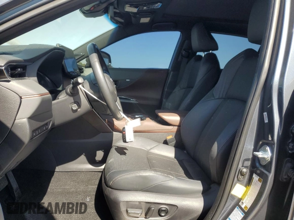 2022 Toyota Venza LE with VIN JTEAAAAH4NJ100997, listed as a Copart auction lot 53477235 with 18,099 mi miles and Salvage Title. Bid and sale history available at carsss.com. Image 7.