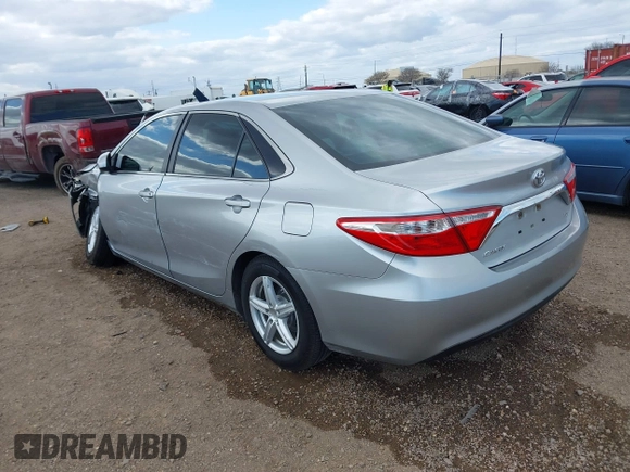 2015 Toyota Camry XLE with VIN 4T1BF1FK1FU475840, listed as a IAAI auction lot 41669607 with 104,881 mi miles. Bid and sale history available at carsss.com. Image 3.