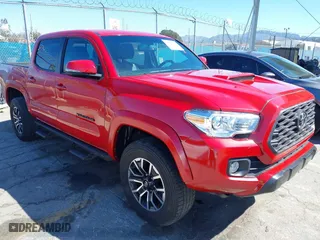 2020 Toyota Tacoma 2WD SR5 with VIN 3TMAZ5CN5LM115662, listed as a IAAI auction lot 41825110 with 28,533 mi miles. Bid and sale history available at carsss.com. Image 1.