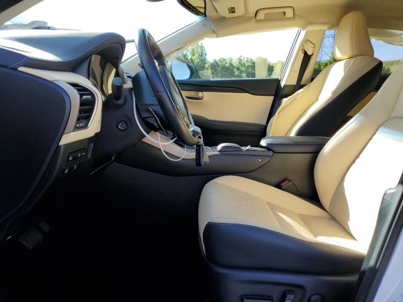 2019 Lexus NX 300 z VIN JTJBARBZ0K2185628, wystawiony jako Copart lot #62515545 z przebiegiem 29 063 mil mil oraz Szkoda całkowita • Salvage title. Historia ofert i sprzedaży dostępna na DreamBid. Obrazek 7.