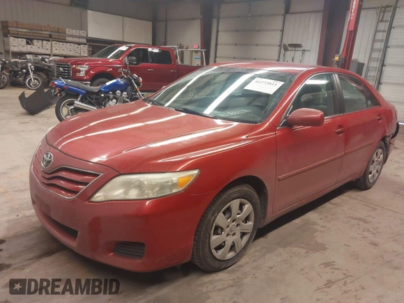 2011 Toyota Camry LE with VIN 4T4BF3EKXBR140556, listed as a IAAI auction lot 41273811 with 188,857 mi miles. Bid and sale history available at carsss.com. Image 2.