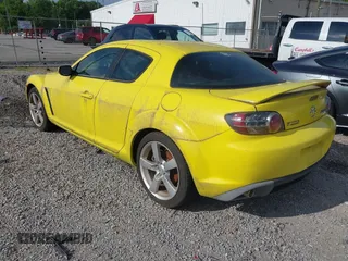 2004 Mazda RX-8 z VIN JM1FE173340122844, wystawiony jako IAAI lot #42324614 z przebiegiem 61 698 mil mil oraz . Historia ofert i sprzedaży dostępna na DreamBid. Obrazek 3.