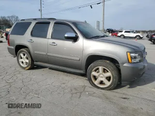 2007 Chevrolet Tahoe LTZ z VIN 1GNFK13097J279157, wystawiony jako Copart lot #48829195 z przebiegiem 281 617 mil mil oraz Czysty tytuł • Clean title. Historia ofert i sprzedaży dostępna na DreamBid. Obrazek 4.