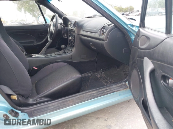 2001 Mazda MX-5 Miata z VIN JM1NB353510208607, wystawiony jako IAAI lot #42780318 z przebiegiem 111 883 mil mil oraz . Historia ofert i sprzedaży dostępna na DreamBid. Obrazek 5.