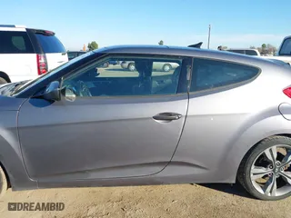 2015 Hyundai Veloster RE:FLEX with VIN KMHTC6AD2FU240091, listed as a IAAI auction lot 41425364 with 68,444 mi miles. Bid and sale history available at carsss.com. Image 14.