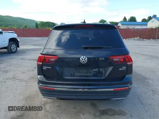 2018 Volkswagen Tiguan SEL z VIN 3VV2B7AXXJM145781, wystawiony jako IAAI lot #42273176 z przebiegiem 86 610 mil mil oraz . Historia ofert i sprzedaży dostępna na DreamBid. Obrazek 17.
