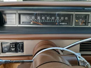1989 Oldsmobile Delta z VIN 1G3HN54C2KW373577, wystawiony jako Copart lot #41532245 z przebiegiem 78 364 mil mil oraz Tytuł czysty. Historia ofert i sprzedaży dostępna na DreamBid. Obrazek 9.