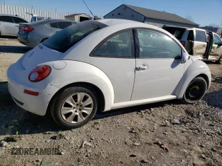 2009 Volkswagen New Beetle Coupe S with VIN 3VWRW31C39M503187, listed as a Copart auction lot 83265224 with 135,546 mi miles and Non Repairable. Bid and sale history available at carsss.com. Image 3.