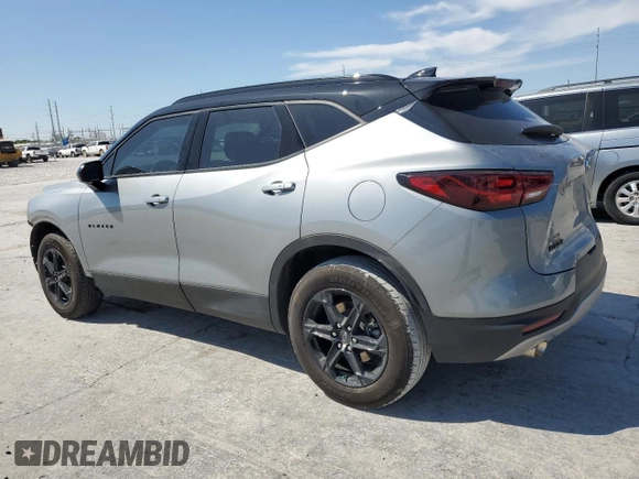 2023 Chevrolet Blazer LT z VIN 3GNKBCR44PS198523, wystawiony jako Copart lot #52580565 z przebiegiem 28 517 mil mil oraz Szkoda całkowita • Salvage title. Historia ofert i sprzedaży dostępna na DreamBid. Obrazek 2.