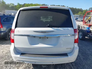2014 Chrysler Town & Country Limited with VIN 2C4RC1GG8ER332790, listed as a IAAI auction lot 42050062 with 168,048 mi miles. Bid and sale history available at carsss.com. Image 16.