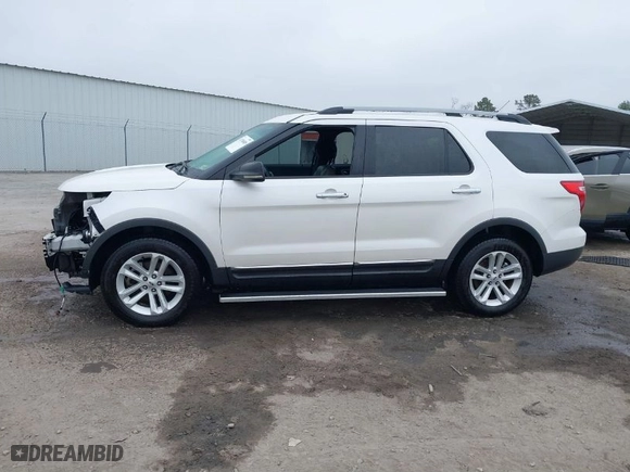 2013 Ford Explorer XLT with VIN 1FM5K7D97DGA65793, listed as a IAAI auction lot 41786805 with NaN miles. Bid and sale history available at carsss.com. Image 14.