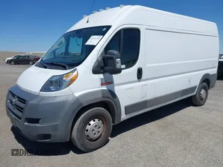 2018 Ram ProMaster Cargo z VIN 3C6URVHG3JE116329, wystawiony jako IAAI lot #42331735 z przebiegiem 161 377 mil mil oraz . Historia ofert i sprzedaży dostępna na DreamBid. Obrazek 2.