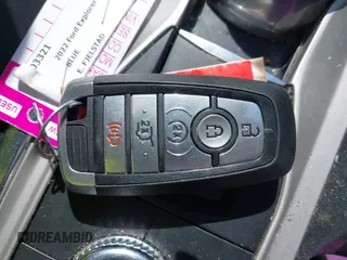 2022 Ford Explorer XLT z VIN 1FMSK8DH2NGA93566, wystawiony jako IAAI lot #42787118 z przebiegiem 55 153 mil mil oraz . Historia ofert i sprzedaży dostępna na DreamBid. Obrazek 11.