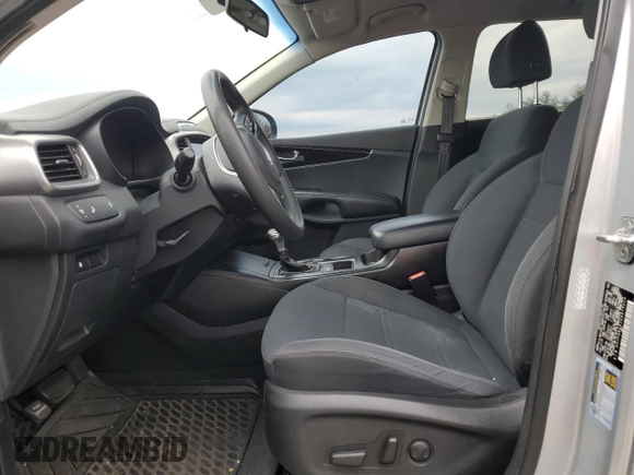 2019 Kia Sorento S with VIN 5XYPG4A51KG573210, listed as a Copart auction lot 49276015 with 100,989 mi miles and Salvage Title. Bid and sale history available at carsss.com. Image 7.