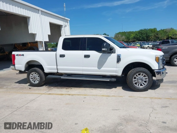 2018 Ford Super Duty F-250 SRW XL with VIN 1FT7W2B64JEC60271, listed as a IAAI auction lot 41960939 with 99,850 mi miles. Bid and sale history available at carsss.com. Image 13.