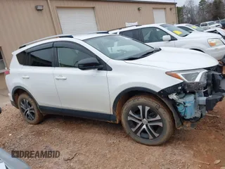 2017 Toyota RAV4 LE с VIN JTMZFREV9HJ142576, выставлен на аукционе IAAI как лот 41612358 с пробегом 75 608 миль миль и . История ставок и продаж доступна на DreamBid. Изображение 14.