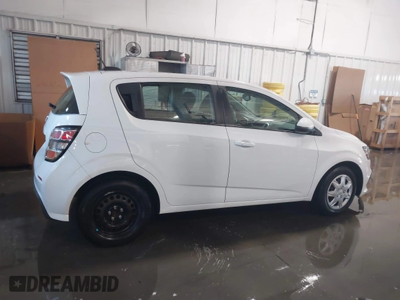 2020 Chevrolet Sonic LT z VIN 1G1JG6SB3L4110788, wystawiony jako IAAI lot #41313209 z przebiegiem 69 122 mil mil oraz . Historia ofert i sprzedaży dostępna na DreamBid. Obrazek 13.