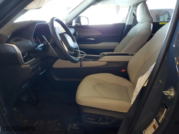 2024 Toyota Grand Highlander Hybrid XLE with VIN 5TDACAB52RS025518, listed as a Copart auction lot 80769024 with 26,646 mi miles and Salvage Title. Bid and sale history available at carsss.com. Image 7.