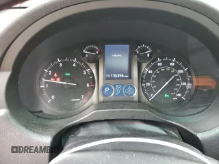 2014 Lexus GX 460 Luxury z VIN JTJJM7FX5E5071529, wystawiony jako Copart lot #57157925 z przebiegiem 136 356 mil mil oraz Szkody całkowita. Historia ofert i sprzedaży dostępna na DreamBid. Obrazek 9.