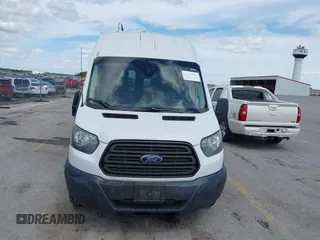 2015 Ford Transit z VIN 1FTNR3XVXFKB29374, wystawiony jako IAAI lot #42681987 z przebiegiem 190 430 mil mil oraz . Historia ofert i sprzedaży dostępna na DreamBid. Obrazek 13.