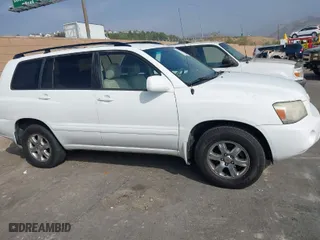 2006 Toyota Highlander w/3rd Row with VIN JTEDP21A460117651, listed as a IAAI auction lot 40618172 with 218,563 mi miles. Bid and sale history available at carsss.com. Image 13.
