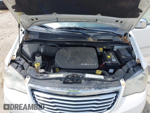 2011 Chrysler Town & Country Limited with VIN 2A4RR6DG8BR714484, listed as a IAAI auction lot 42155728 with 181,162 mi miles. Bid and sale history available at carsss.com. Image 10.