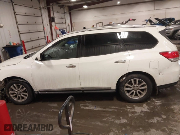 2015 Nissan Pathfinder SV z VIN 5N1AR2MM6FC707562, wystawiony jako IAAI lot #41583888 z przebiegiem 145 000 mil mil oraz . Historia ofert i sprzedaży dostępna na DreamBid. Obrazek 14.