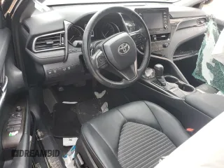 2022 Toyota Camry SE with VIN 4T1G11AK4NU621285, listed as a Copart auction lot 42972115 with 51,541 mi miles and Salvage Title. Bid and sale history available at carsss.com. Image 8.