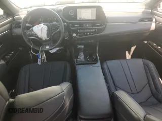 2023 Lexus ES 350 F Sport z VIN 58AJZ1B14PU157219, wystawiony jako Copart lot #57983705 z przebiegiem 29 716 mil mil oraz Nie do naprawy • Non repairable. Historia ofert i sprzedaży dostępna na DreamBid. Obrazek 8.