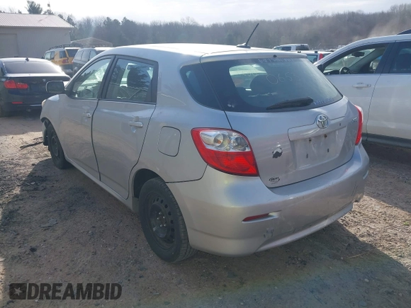 2011 Toyota Matrix z VIN 2T1KU4EE6BC727547, wystawiony jako IAAI lot #41810653 z przebiegiem Nie podano mil oraz . Historia ofert i sprzedaży dostępna na DreamBid. Obrazek 3.