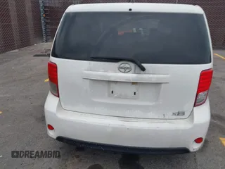2014 Scion xB with VIN JTLZE4FEXEJ054060, listed as a IAAI auction lot 42096159 with 211,994 mi miles. Bid and sale history available at carsss.com. Image 16.