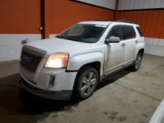 2015 GMC Terrain SLE z VIN 2GKFLWE36F6416453, wystawiony jako Copart lot #82140654 z przebiegiem 114 833 mil mil oraz Czysty tytuł • Clean title. Historia ofert i sprzedaży dostępna na DreamBid. Obrazek 1.