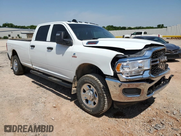 2024 Ram 2500 Tradesman z VIN 3C6UR5HL9RG141202, wystawiony jako Copart lot #56308845 z przebiegiem Nie podano mil oraz Szkoda całkowita • Salvage title. Historia ofert i sprzedaży dostępna na DreamBid. Obrazek 4.