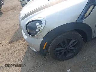 2012 MINI Countryman с VIN WMWZB3C5XCWM30143, выставлен на аукционе IAAI как лот 42404893 с пробегом 143 836 миль миль и . История ставок и продаж доступна на DreamBid. Изображение 6.