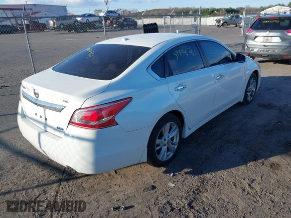2013 Nissan Altima SV with VIN 1N4AL3AP1DC229855, listed as a IAAI auction lot 41876761 with 212,046 mi miles and . Bid and sale history available at carsss.com. Image 4.