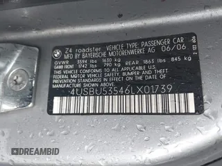 2006 BMW Z4 3.0si z VIN 4USBU53546LX01739, wystawiony jako IAAI lot #41531608 z przebiegiem 79 376 mil mil oraz . Historia ofert i sprzedaży dostępna na DreamBid. Obrazek 9.