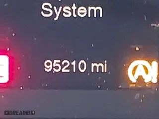 2017 Jeep Cherokee Latitude with VIN 1C4PJMCS4HW660311, listed as a IAAI auction lot 40964504 with 95,210 mi miles. Bid and sale history available at carsss.com. Image 15.