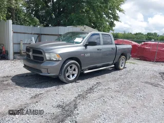 2013 Ram 1500 Express z VIN 1C6RR6KT2DS562992, wystawiony jako IAAI lot #42345919 z przebiegiem 246 114 mil mil oraz . Historia ofert i sprzedaży dostępna na DreamBid. Obrazek 2.