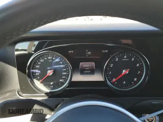 2019 Mercedes-Benz E-Class E 300 with VIN WDDZF4JB7KA605701, listed as a Copart auction lot 38572993 with 60,909 mi miles. Bid and sale history available at carsss.com. Image 9.