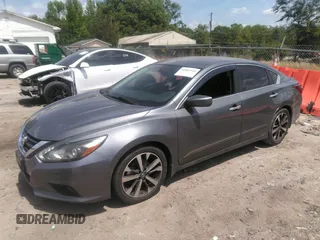 2017 Nissan Altima SR with VIN 1N4AL3AP0HC119630, listed as a IAAI auction lot 42082944 with 187,720 mi miles and . Bid and sale history available at carsss.com. Image 17.